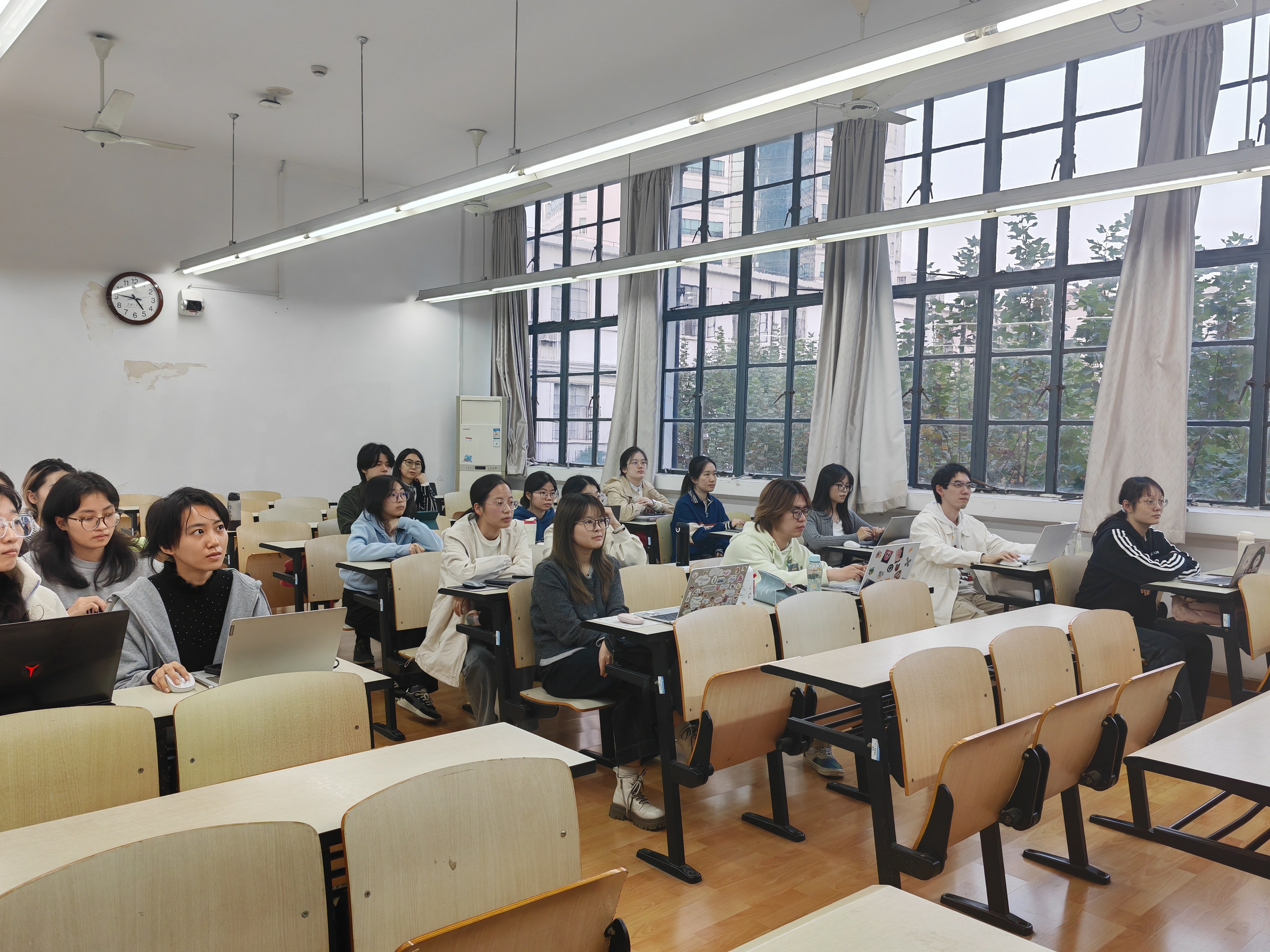 1732844146963638.jpg 1732844146963638.jpg